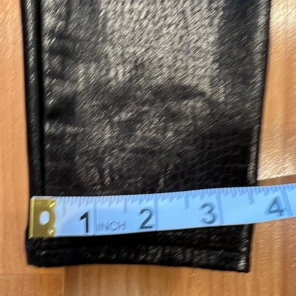 SPANX Faux Leather Croc Leggings In Chocolate SP - Picture 7 of 11